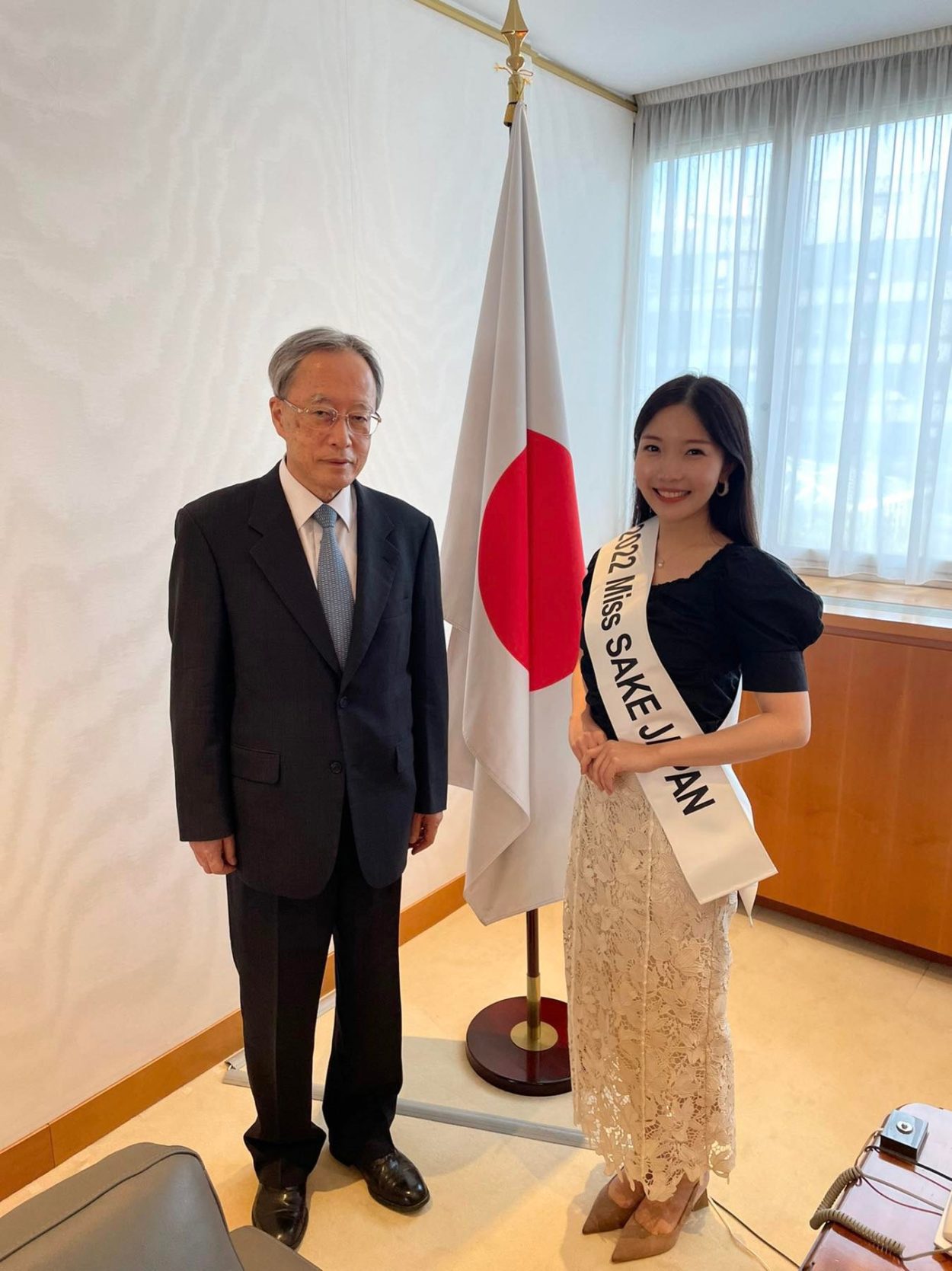 在フランス日本国大使館へ、2022 Miss SAKEが表敬訪問いたしました。