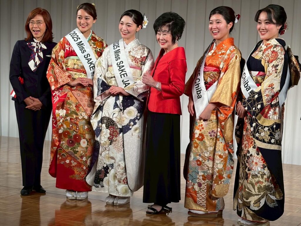 山東昭子先生「年女を祝う会」にて、2026 Miss SAKE 千葉 加藤つぐみが